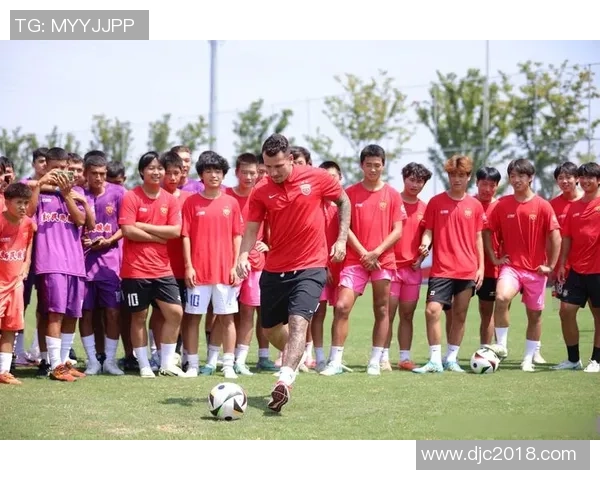 足球、音乐与球星共舞跨界融合打造无与伦比的星光之夜